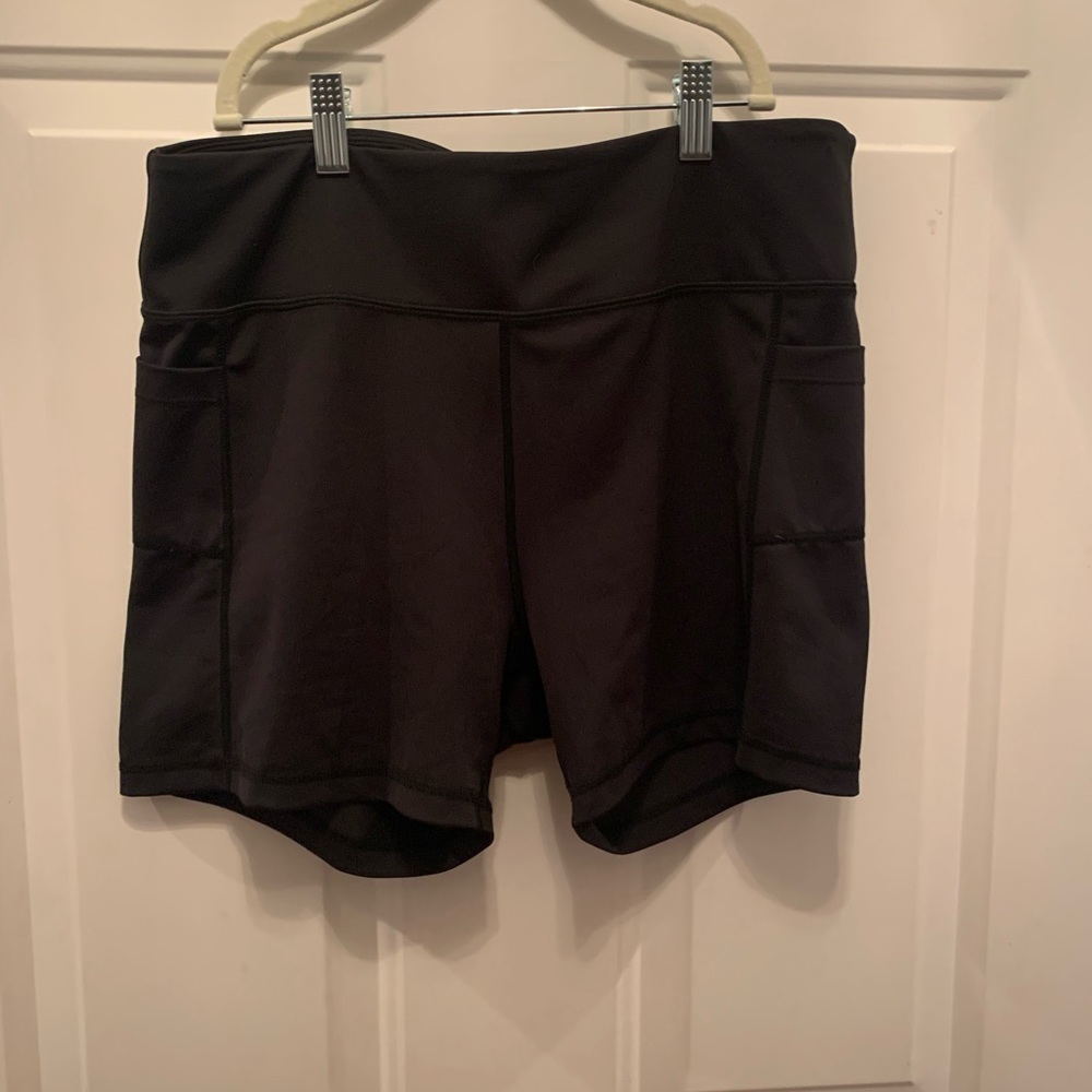 Zyia spandex style shorts with pockets